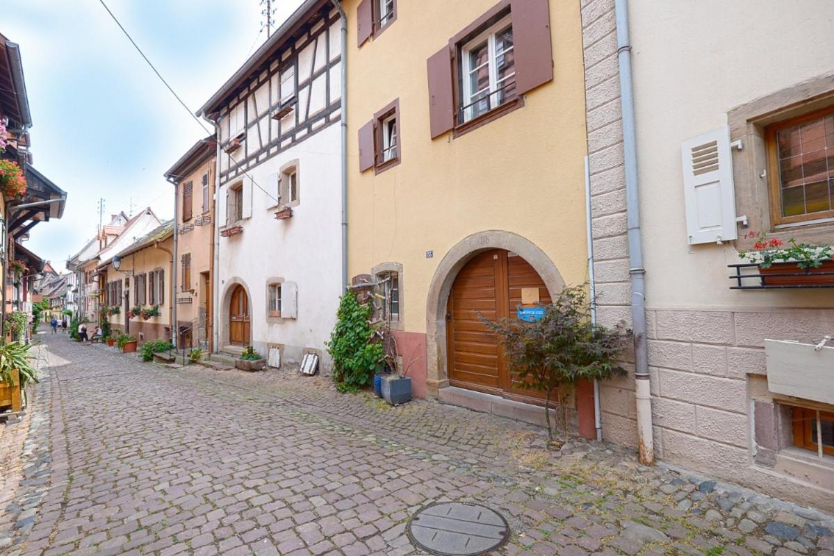 Gite Bredala Situe Dans Les Remparts Eguisheim Exteriör bild